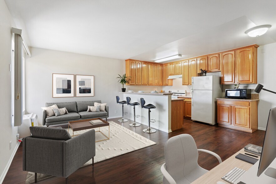 More Photos Of 721 W 30th St, Los Angeles Apartments For Sale