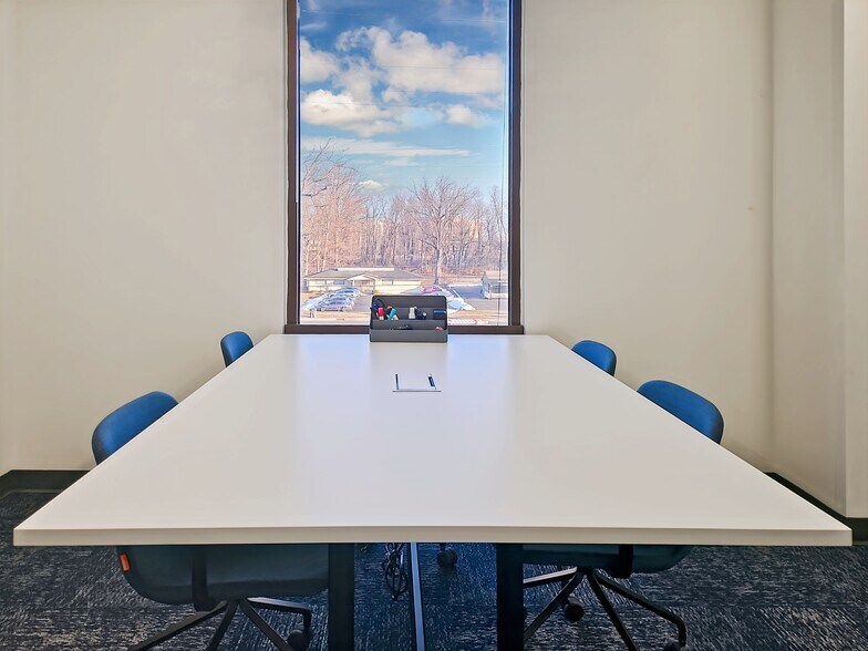 More Photos Of 3901 W 86th St, Indianapolis Coworking Space