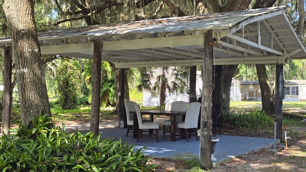 More Photos Of 44 Crawford Dr, Lake Placid Manufactured Housing Mobile Home Park For Sale