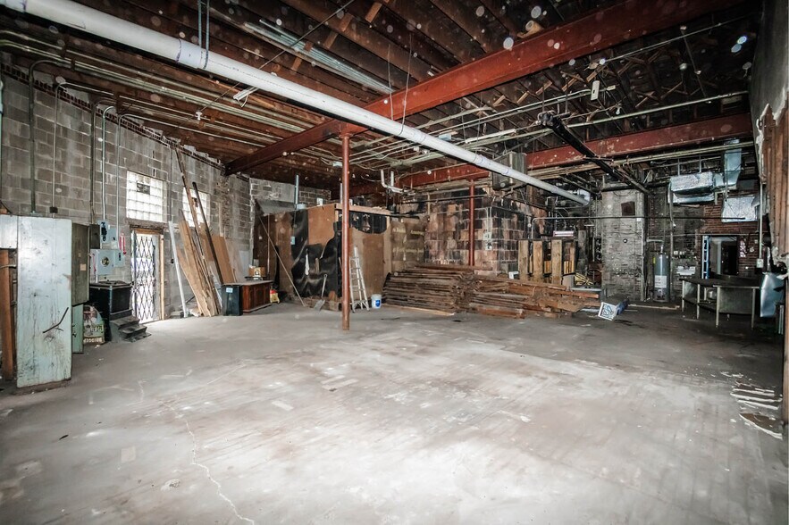 More Photos Of 2821-2823 N Milwaukee Ave, Chicago Storefront For Sale