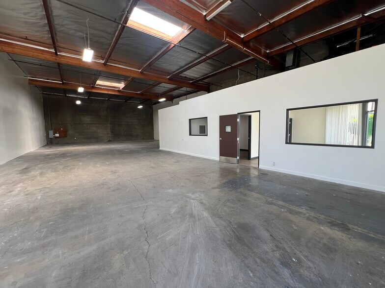 More Photos Of 4459 Rowland Ave, El Monte Warehouse For Lease