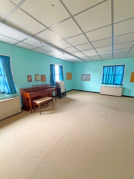 More Photos Of 2201 E Prairie St, Decatur Religious Facility For Sale