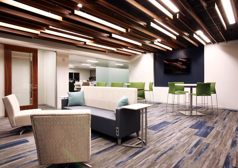 More Photos Of 400 Airborne Pky, Buffalo Office For Lease