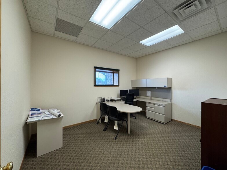 More Photos Of 300 S Pelham St, Rhinelander Office For Sale