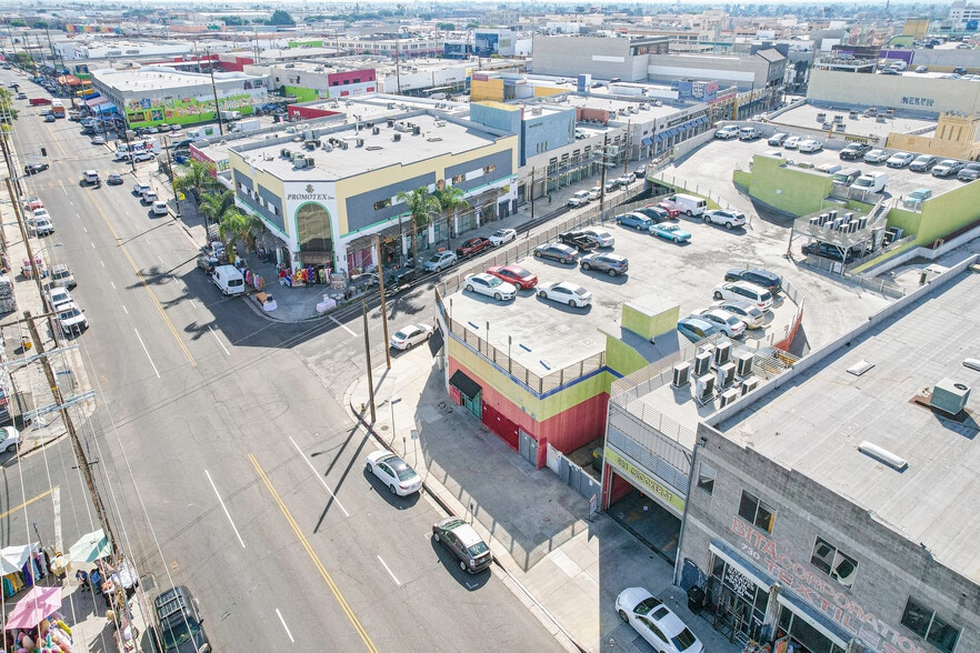 More Photos Of 921 Crocker St, Los Angeles Storefront Retail Office For Sale