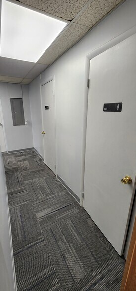 More Photos Of 424 Wentz St, Tiffin Storefront Retail Office For Lease