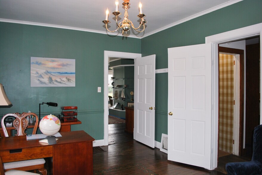 More Photos Of 935 S Ironwood Dr, South Bend Office For Sale