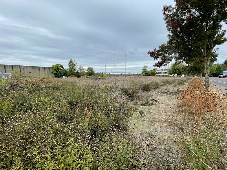 More Photos Of Lawnfield & 98th, Clackamas Land For Lease
