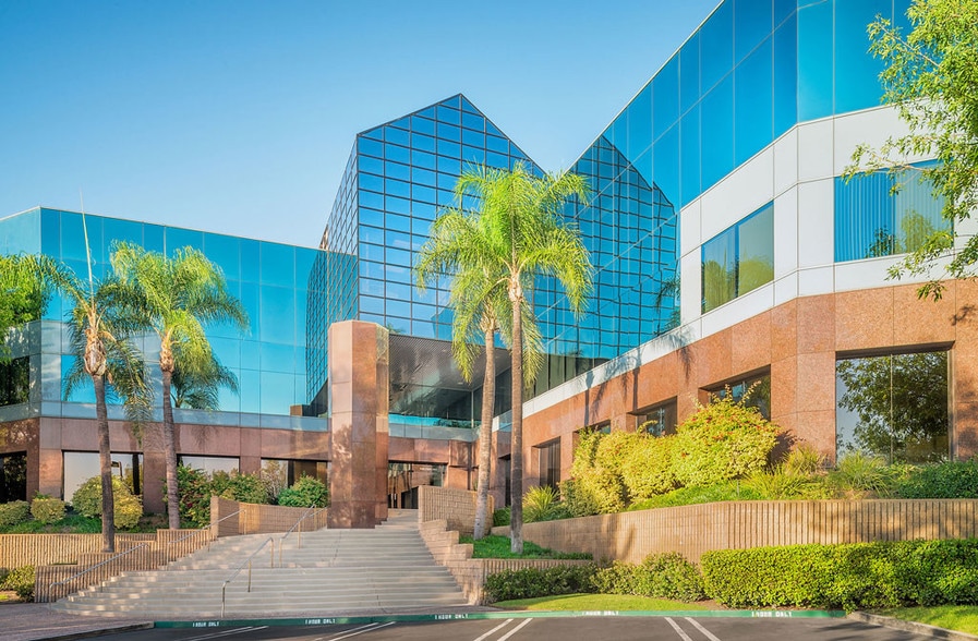 More Photos Of 3 Pointe Dr, Brea Office For Lease