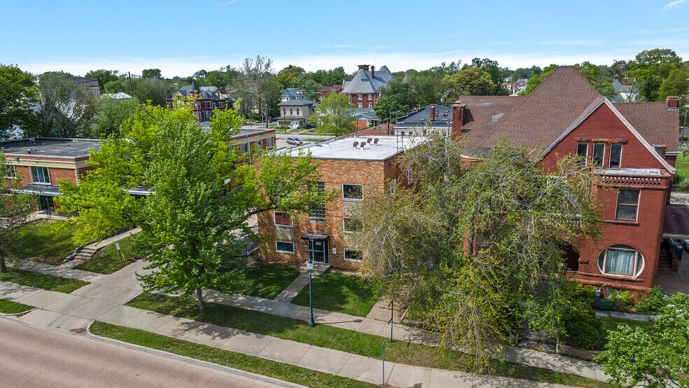 More Photos Of 320 W Main St, Decatur Apartments For Sale