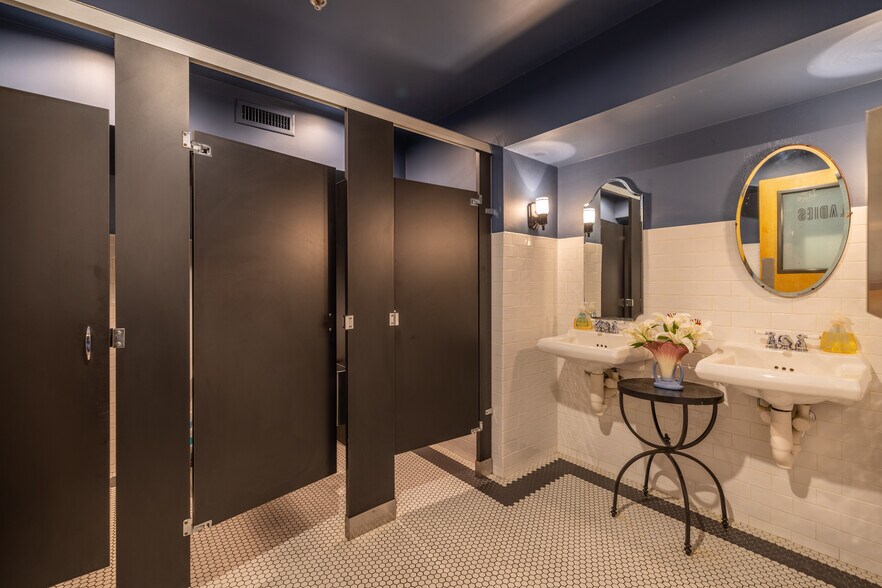 More Photos Of 743 Haywood Rd, Asheville Restaurant For Sale