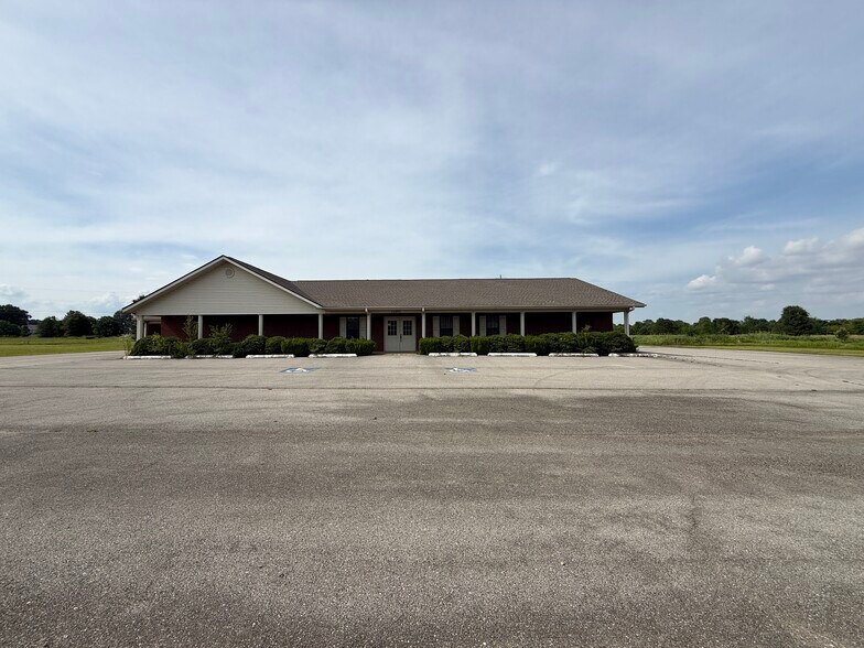 More Photos Of 11971 US 49, Marmaduke Funeral Home For Sale