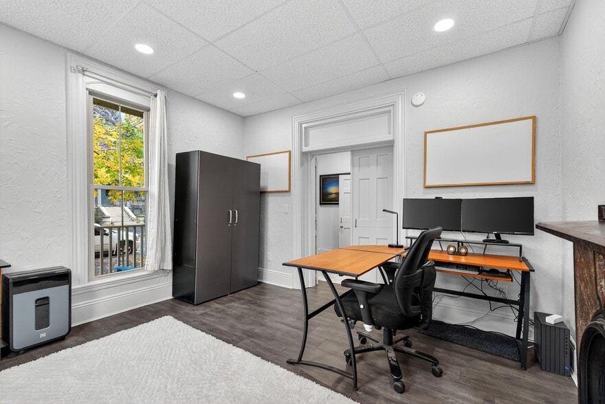 More Photos Of 112 State St, Augusta Office For Sale