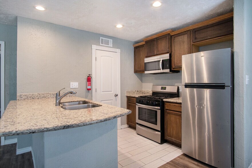 More Photos Of 3300 S College Ave, Bryan Apartments For Sale