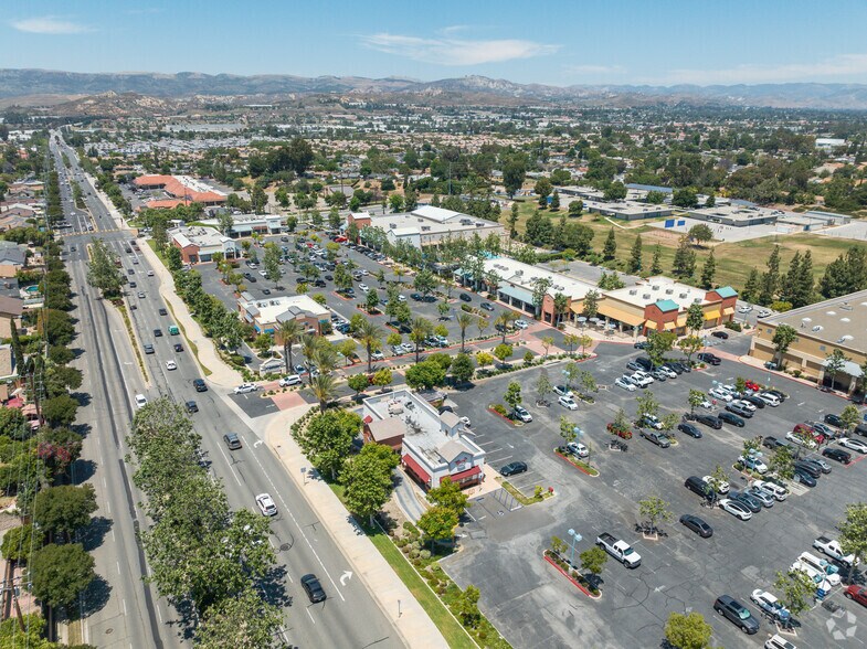 More Photos Of 1302 Madera Rd, Simi Valley Office For Lease