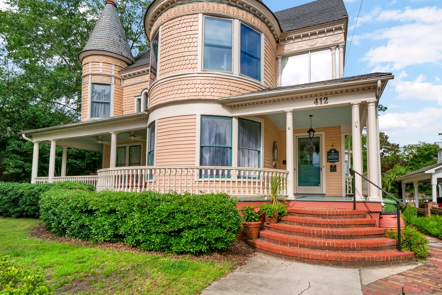 More Photos Of 412 S 3rd St, Wilmington Hospitality For Sale