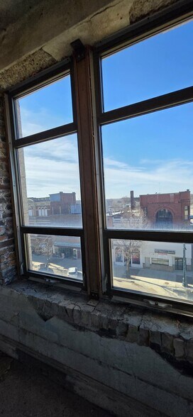 More Photos Of 201 S Broadway Ave, Albert Lea Loft Creative Space For Lease