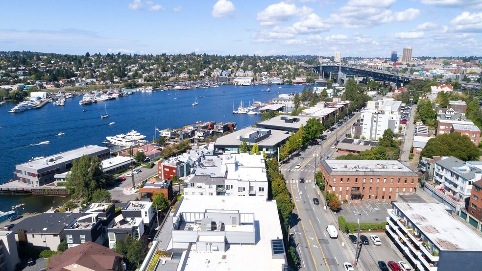 More Photos Of 2722 Eastlake Ave E, Seattle Office For Lease