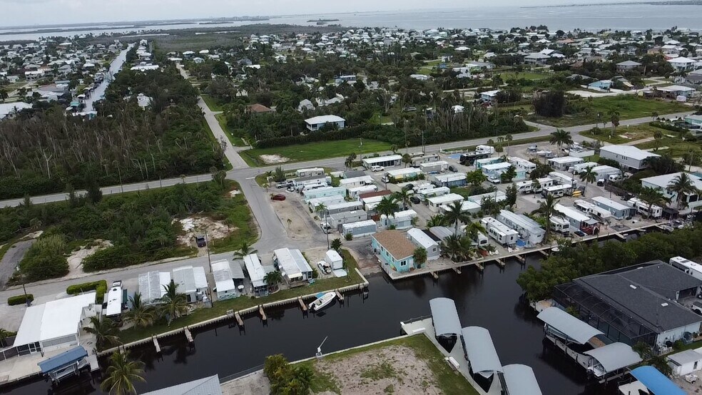 More Photos Of 2581 Oleander St, Saint James City Manufactured Housing Mobile Home Park For Sale