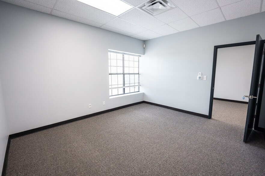 More Photos Of 1120 Toro Grande, Cedar Park Light Distribution For Sale