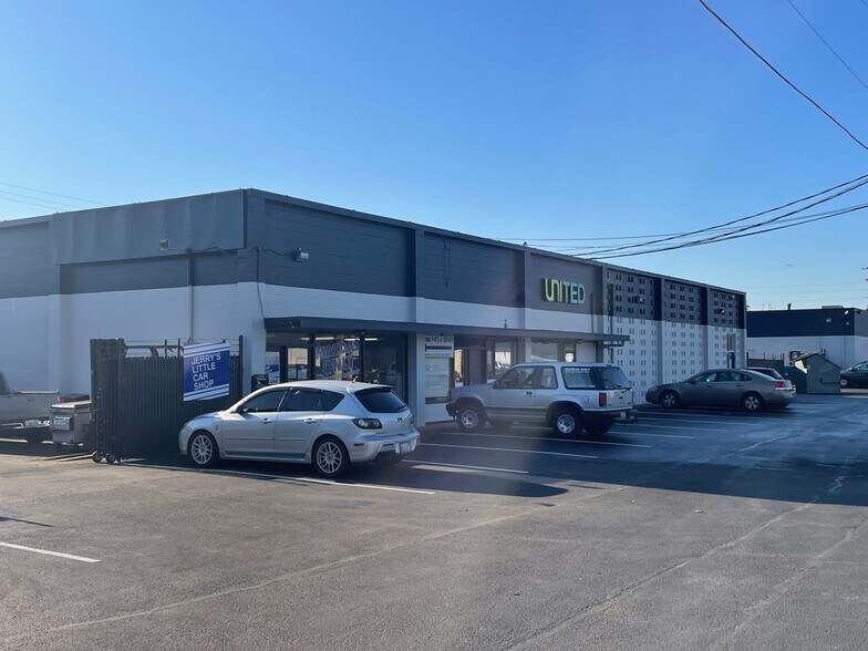 More Photos Of 1515-1517 Central Ave S, Kent Unknown For Lease