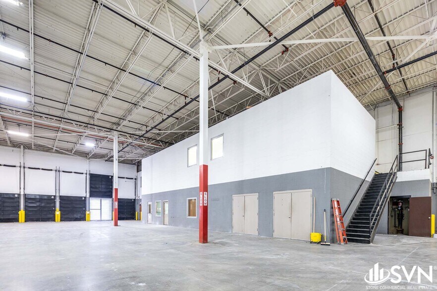 More Photos Of 2450 Palumbo Dr, Lexington Warehouse For Lease
