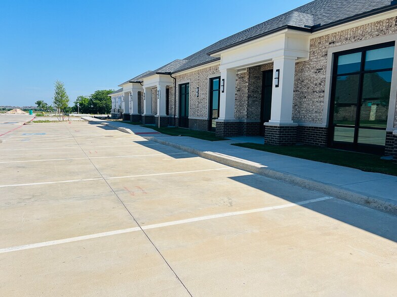 More Photos Of 2120 Prairie Dr, Prosper Medical For Sale