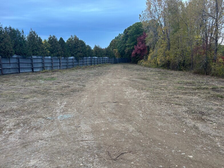 More Photos Of 489 Rathe Rd, Colchester Land For Lease