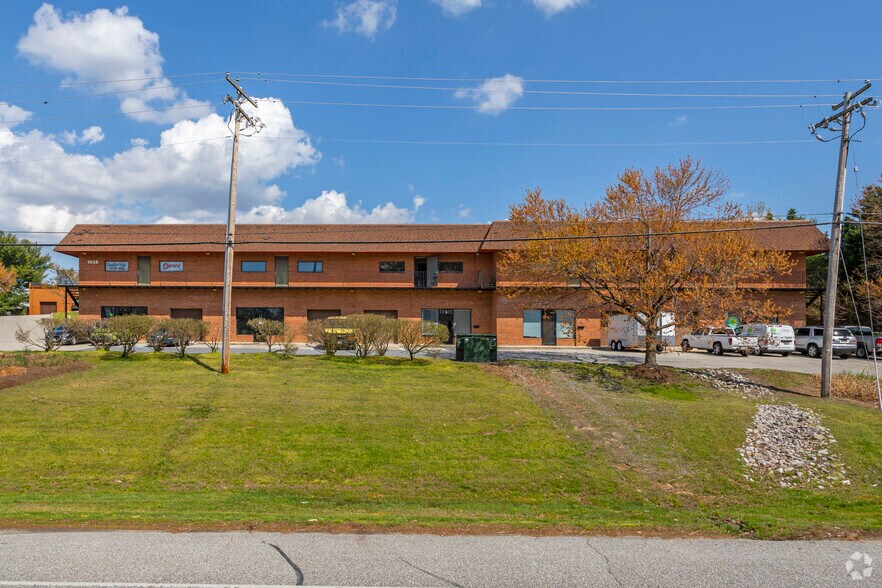 More Photos Of 1035 Benfield Blvd, Millersville Flex For Lease