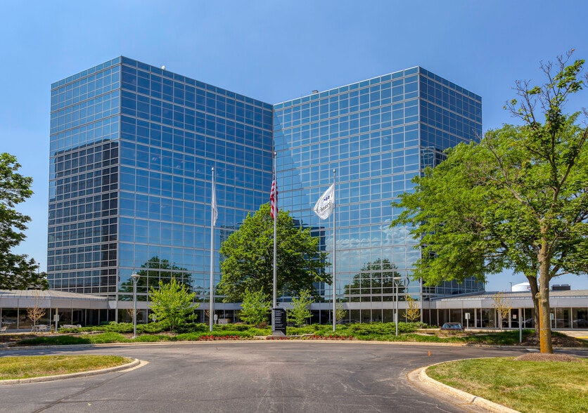 Primary Photo Of 1 Westbrook Corporate Ctr, Westchester Office For Lease
