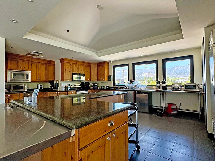 More Photos Of 6185-6187 Carpinteria Ave, Carpinteria Office For Sale