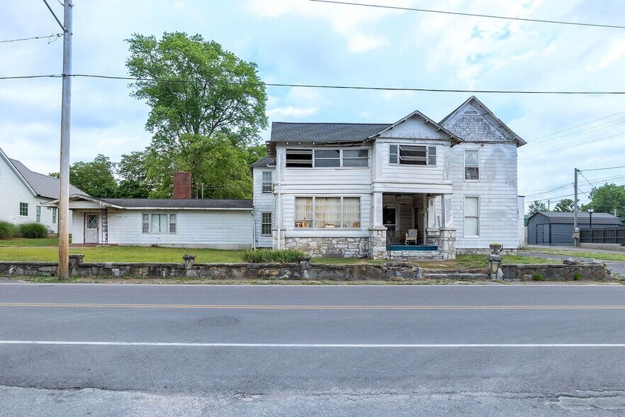 More Photos Of 250 Main St, Lynchburg Land For Sale