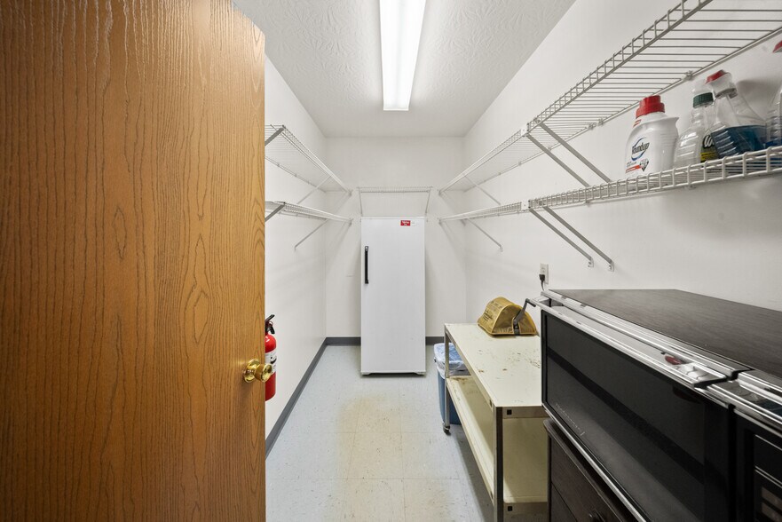 More Photos Of 100 Armco Rd, Ashland Manufacturing For Lease