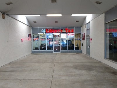 More Photos Of 6406-6550 N 76th St, Milwaukee Unknown For Lease