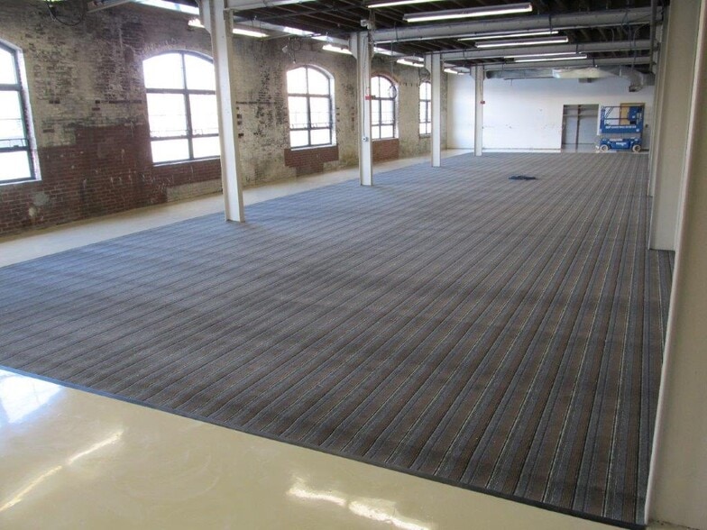 More Photos Of 1601 N Jessup St, Wilmington Manufacturing For Sale