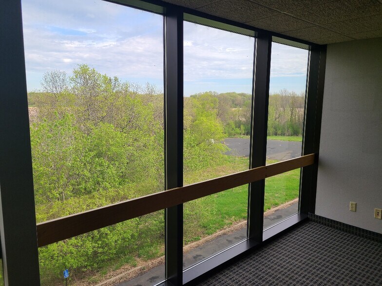 More Photos Of 1800 Pioneer Creek Ctr, Maple Plain Office For Lease