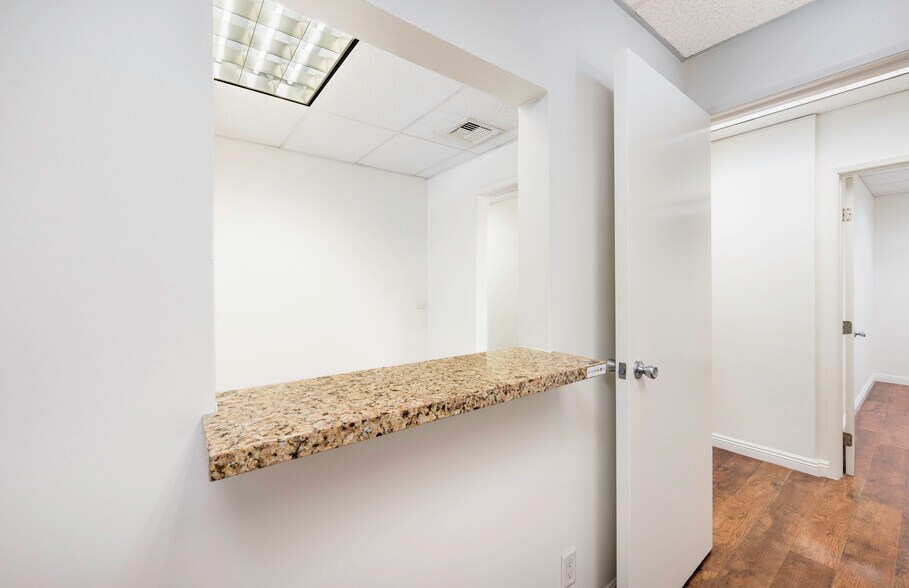 More Photos Of 2700 N Bellflower Blvd, Long Beach Medical For Lease