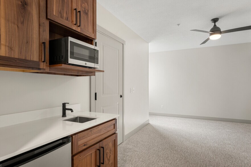 More Photos Of 45 E 150 S, Garden City Apartments For Sale