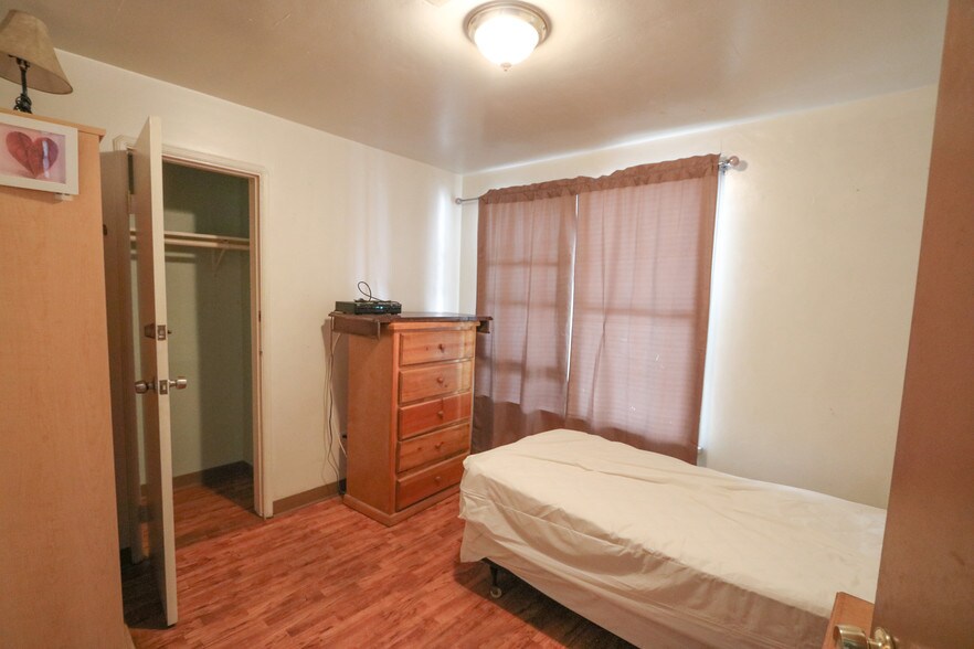 More Photos Of 707 E 7th St, Long Beach Apartments For Sale