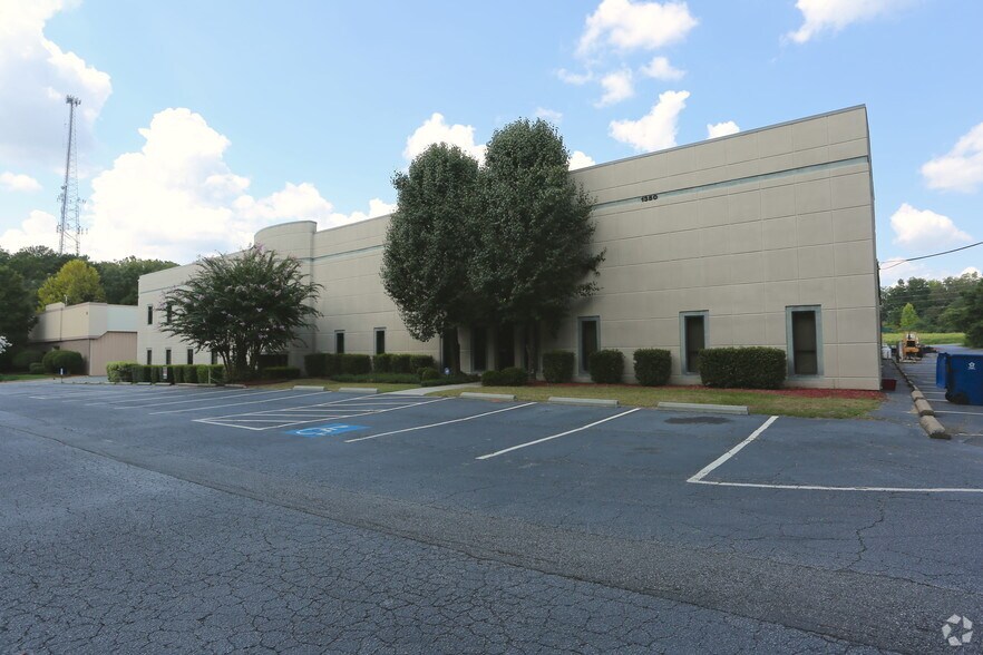 More Photos Of 1350 Tidwell Dr, Alpharetta Office For Lease