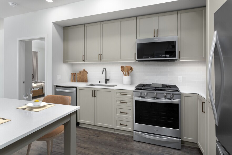 More Photos Of 185 S State College Blvd, Brea Apartments For Lease