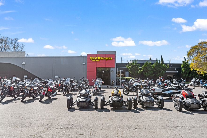 More Photos Of 456-460 Meridian Ave, San Jose Auto Dealership For Sale