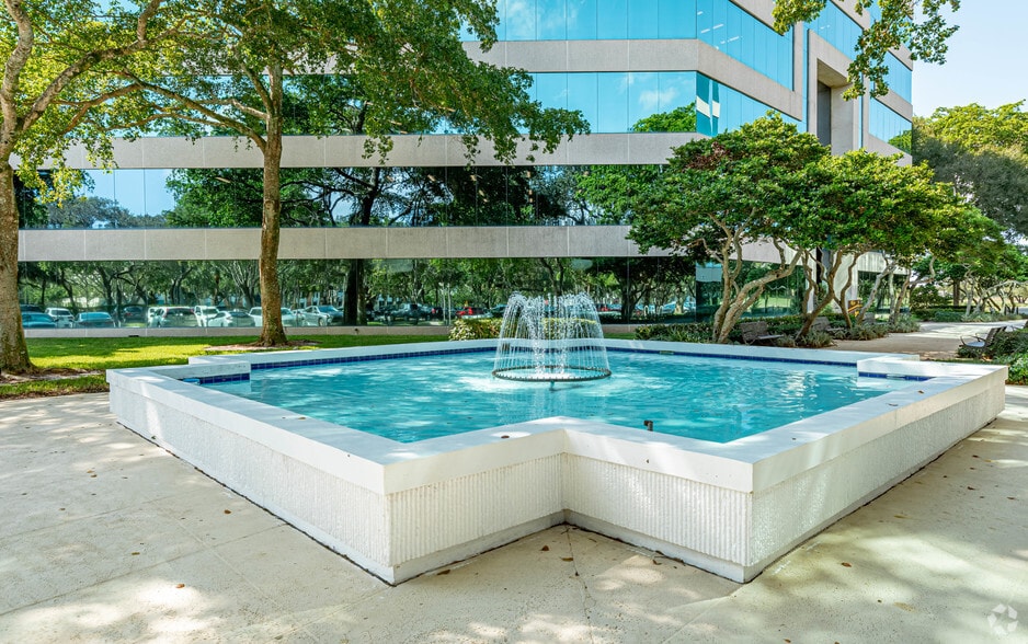 More Photos Of 5901 Broken Sound Pky NW, Boca Raton Office For Lease