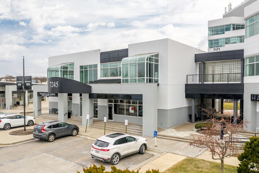 More Photos Of 7171 W 95th St, Overland Park Unknown For Lease