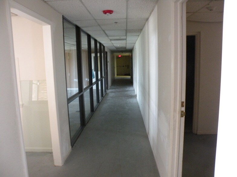 More Photos Of 4095 Old Salisbury Rd, Lexington Warehouse For Lease
