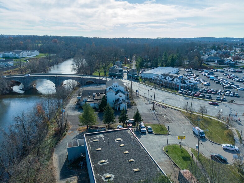 More Photos Of 1 E Main St, Collegeville Restaurant For Sale