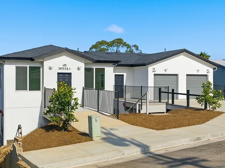 Primary Photo Of 490 Lado De Loma Dr, Vista Multifamily For Sale