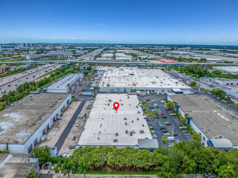 More Photos Of 7620 NW 25th St, Miami Distribution For Sale