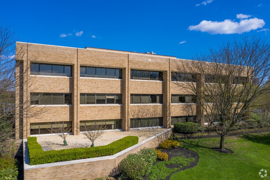 More Photos Of 308 Harper Dr, Moorestown Office For Lease