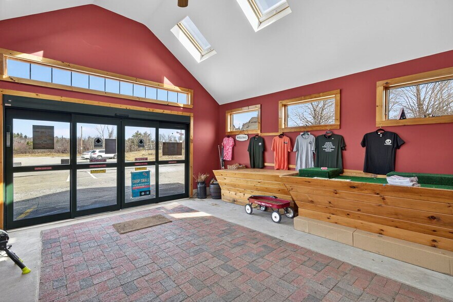 More Photos Of 16 Colls Farm Rd, Jaffrey Freestanding For Sale